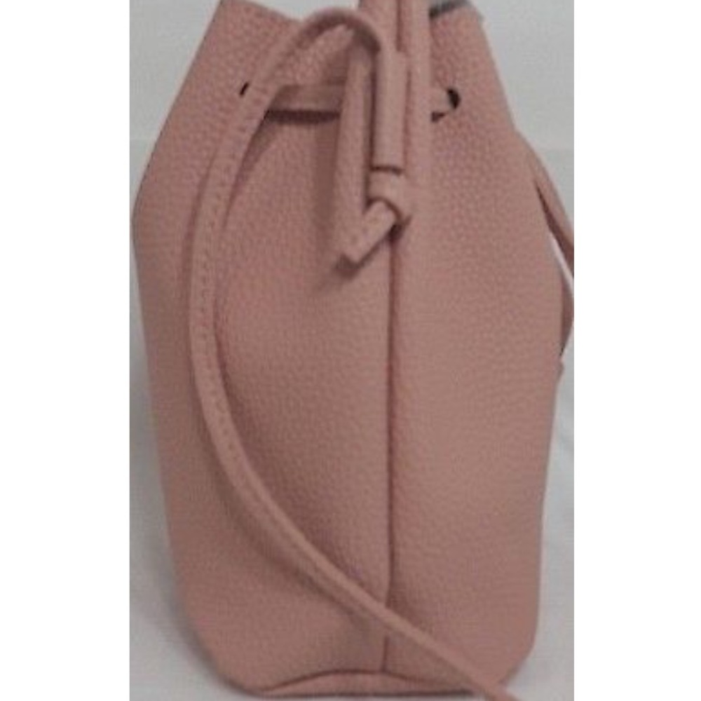 Macy’s Bucket Bag - Picture 4 of 9